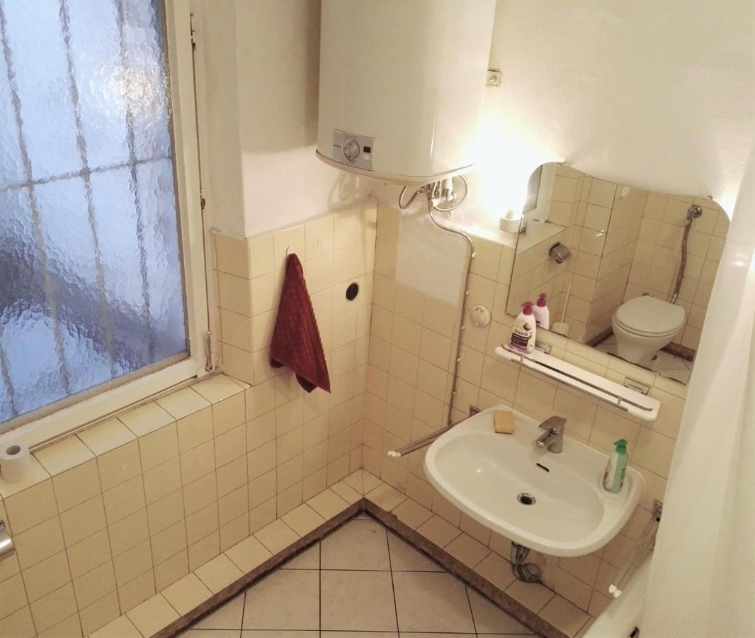 Privatzimmer Fuerth Zentrum ภายนอก รูปภาพ